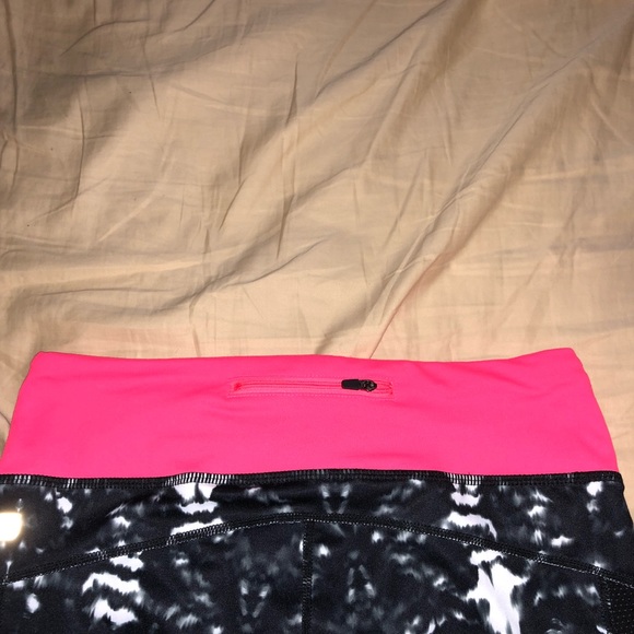 Fabletics crops - Picture 1 of 4